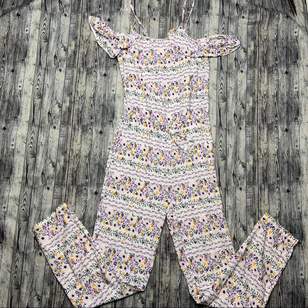 Gorgeous Old Navy Floral Romper - Picture 1 of 5